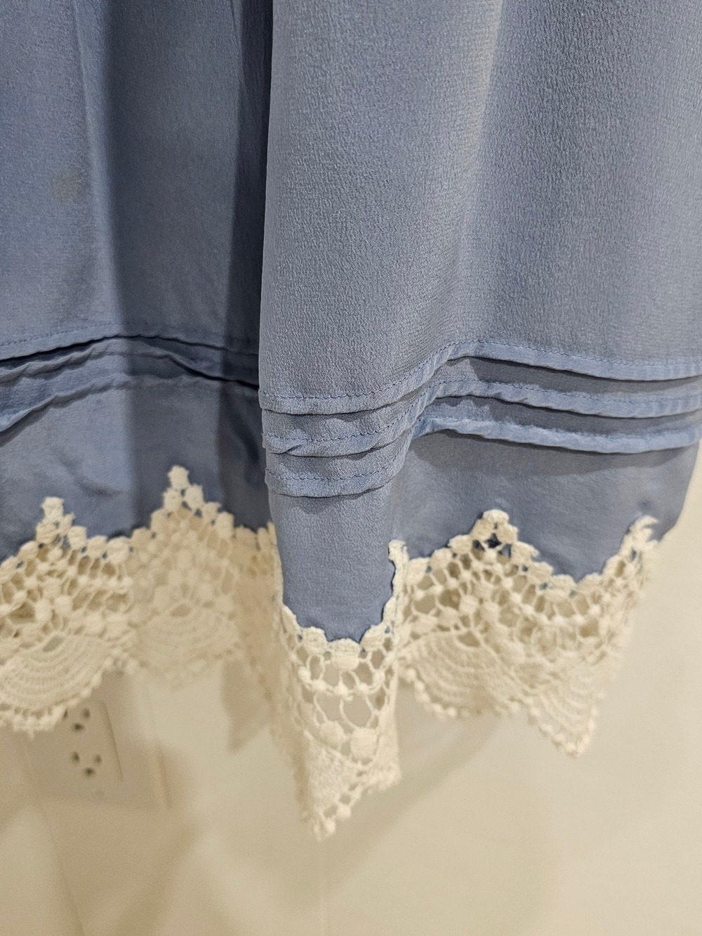 Bebe Cottagecore Lace Trim Cold Shoulder Dress Fairycore Boho Off Shoulder Blue - Picture 16 of 16